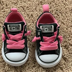 Baby converse all star- pink and black- size 4